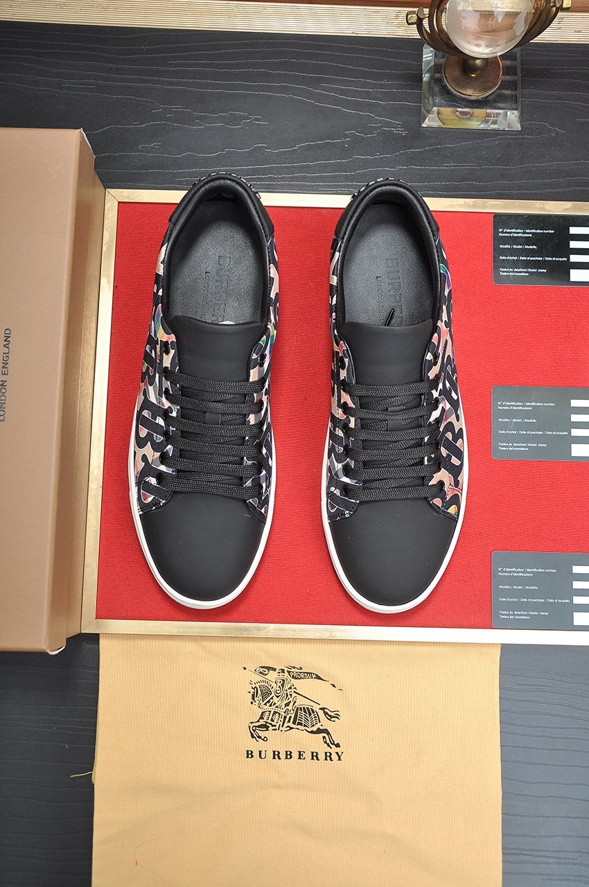 Burberry Patterned Low-Top Sneakers